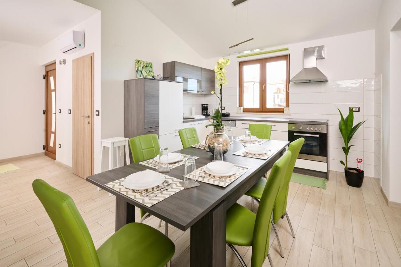 Aisha Apartment Brtonigla Bagian luar foto