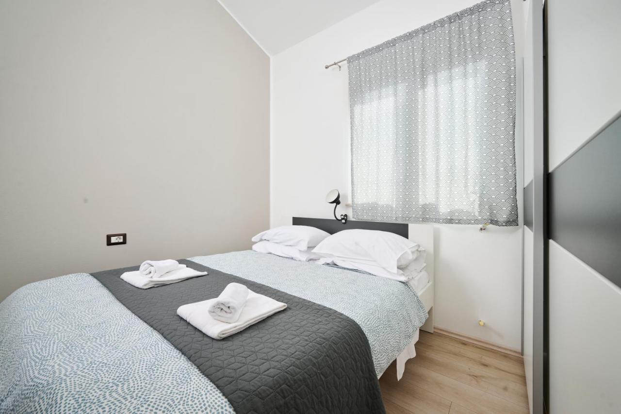 Aisha Apartment Brtonigla Bagian luar foto